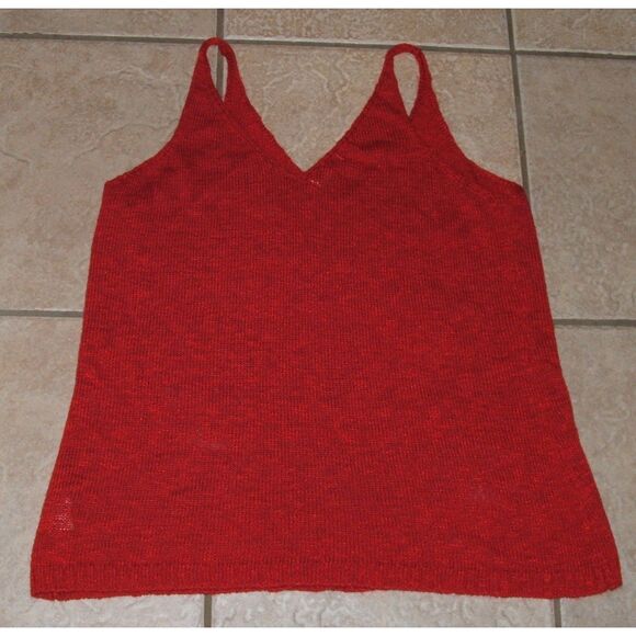 MAURICES Red & White Star Print Sz Large Lightweight Stretchy Sleeveless Sweater - Picture 2 of 2